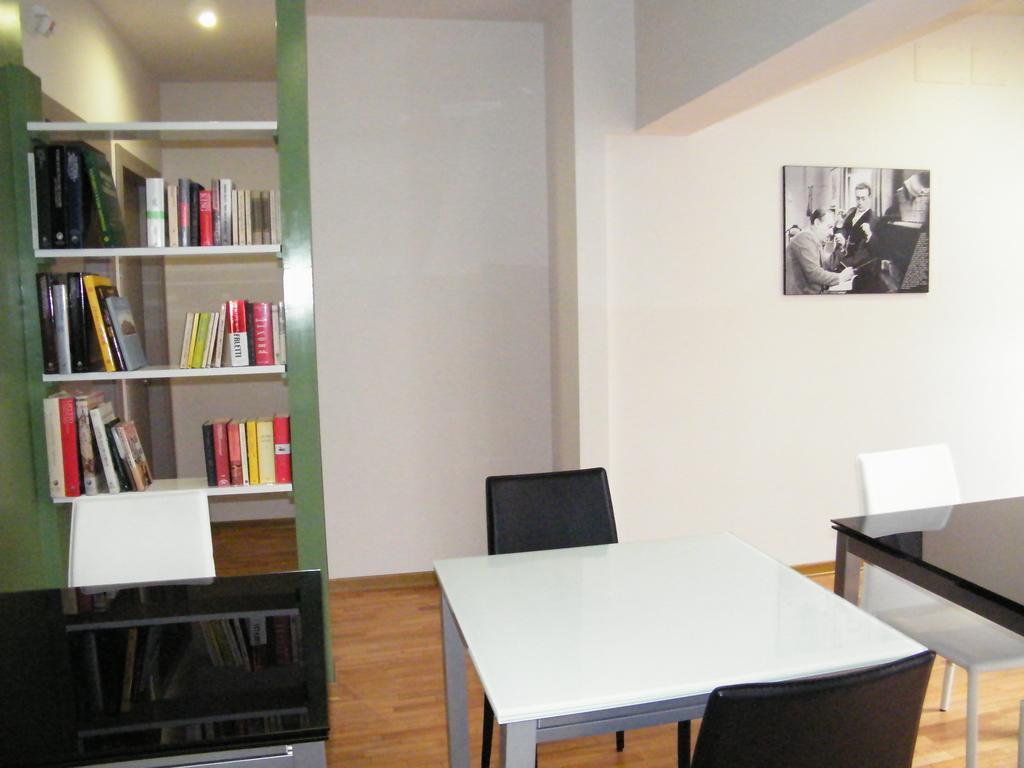 Siena Gallery - Rooms Only Екстер'єр фото