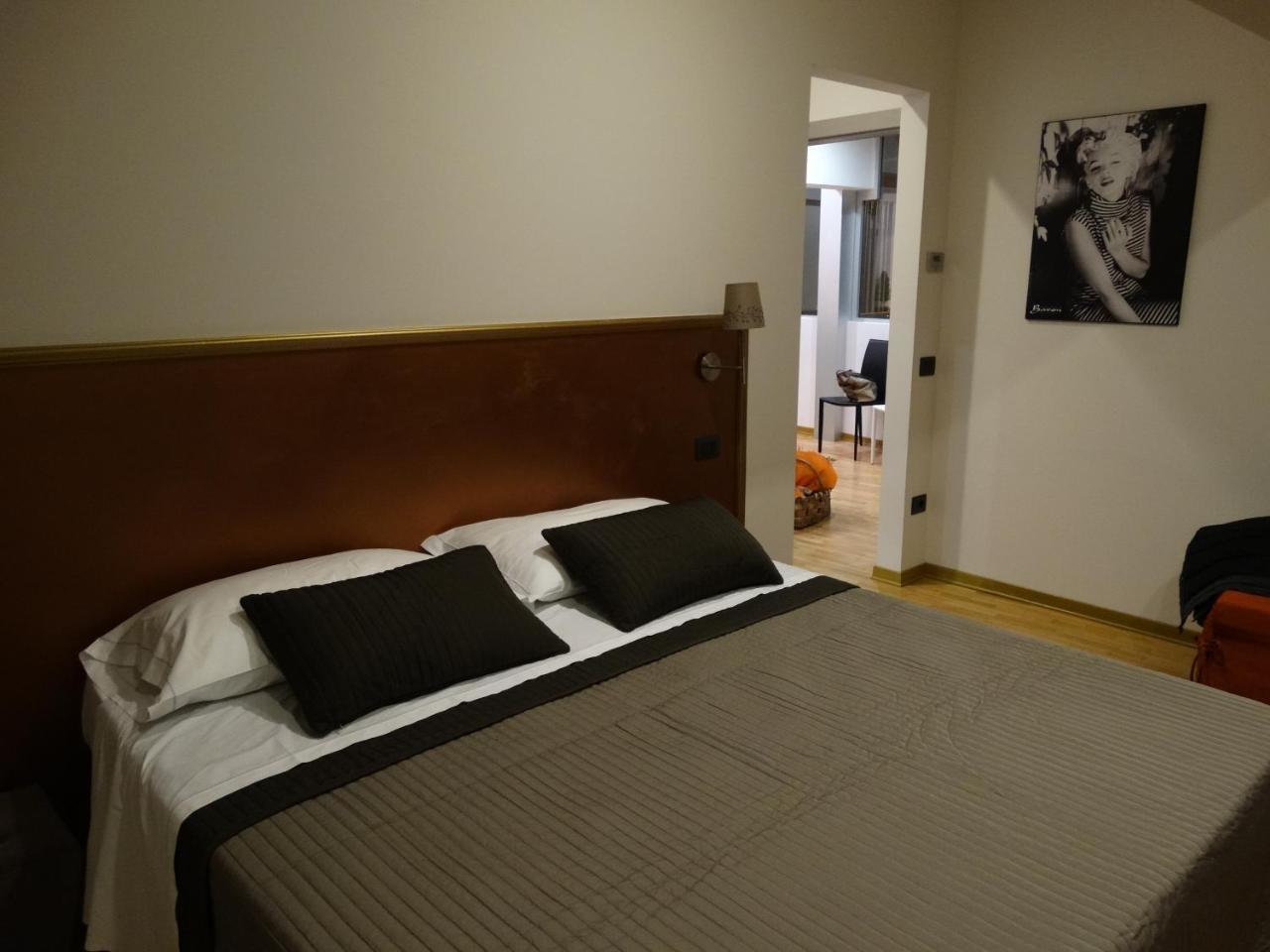 Siena Gallery - Rooms Only Екстер'єр фото